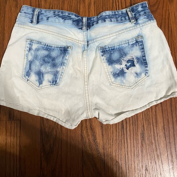 Dolls Kill bleach dyed denim shorts - Picture 4 of 4